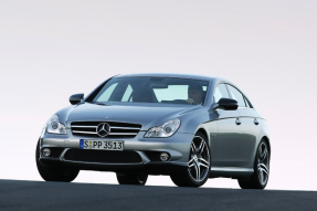 梅赛德斯·奔驰CLS AMG（2005-2010）：雕塑车身，惊人的发动机，18,000欧元起