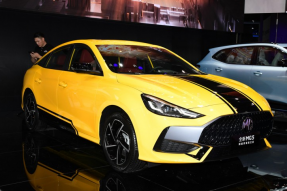 广州车展：MG5潮越青奢限定版售10.49万