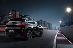 15.99万元 – 16.99万元，“赛道级性能SUV”星途凌云S热血上市